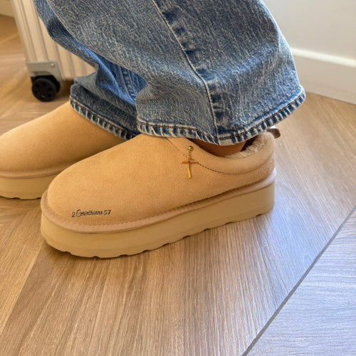 2 Corinthians 5:7 Clogs